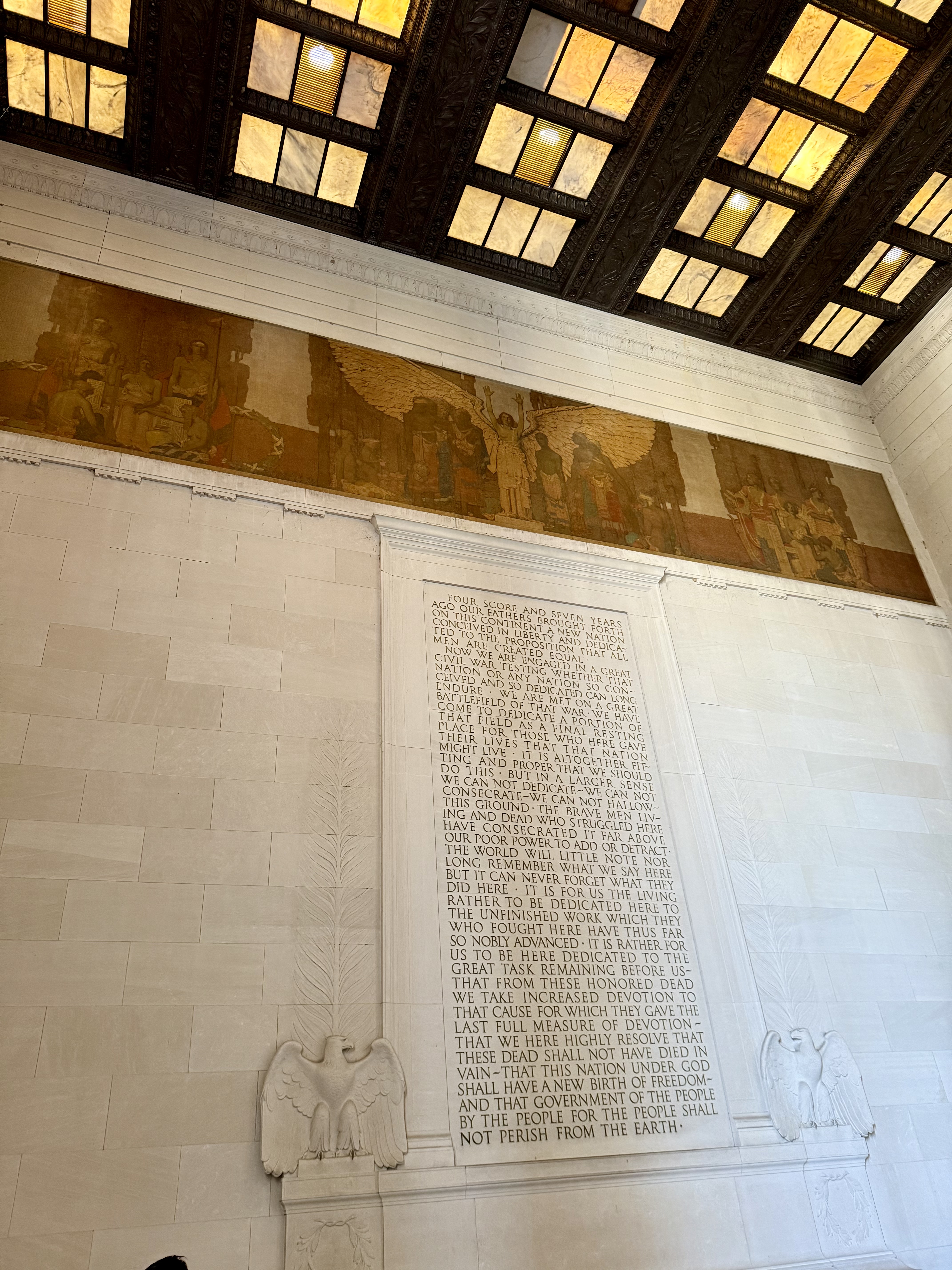 the inscribings on the walls of the lincoln memorial