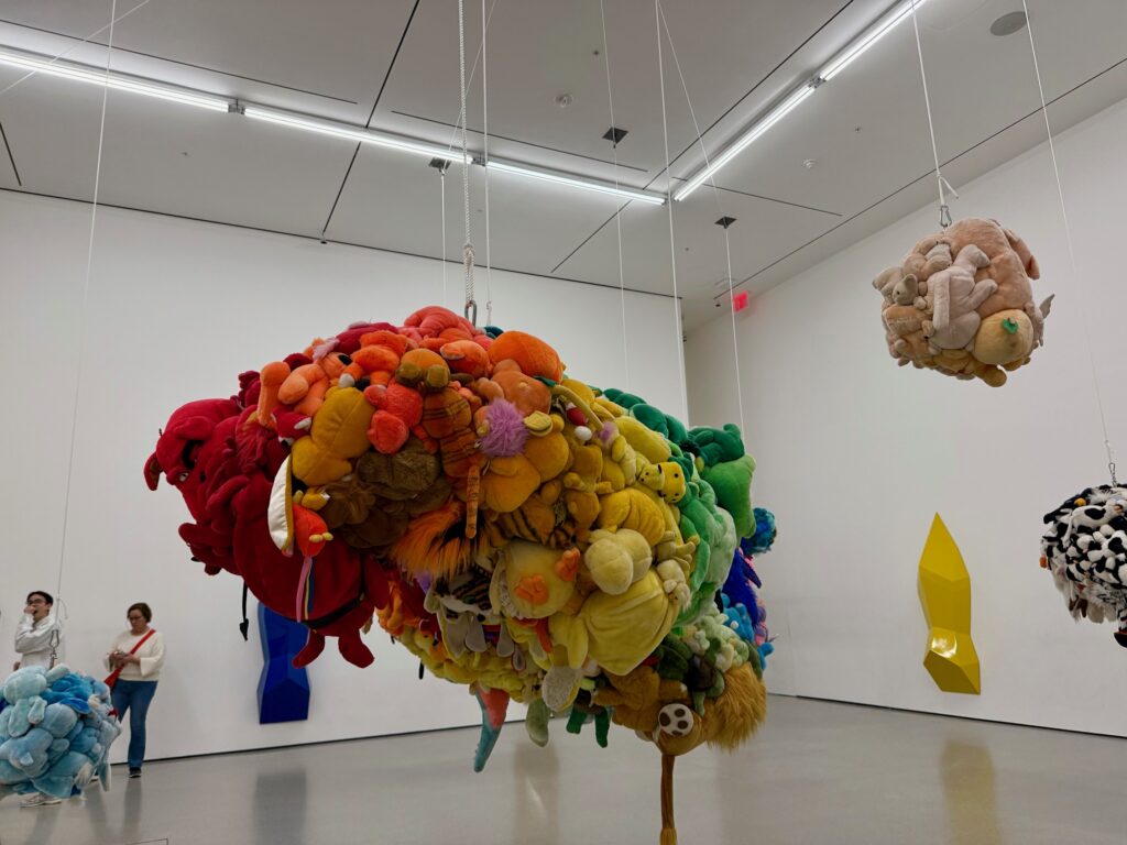 art work with pluche animals