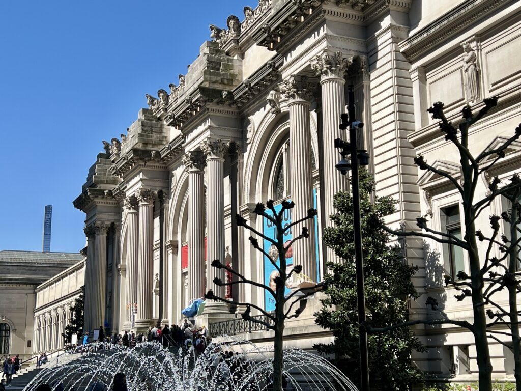 the met as seen from outside
