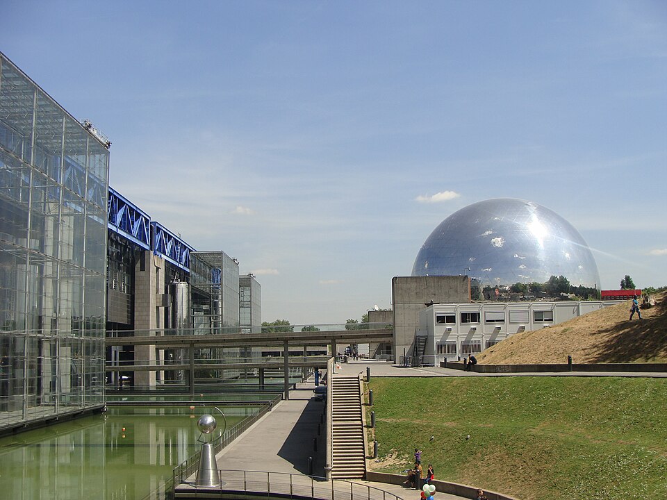 La geode in Paris, picture by DIMSFIKAS