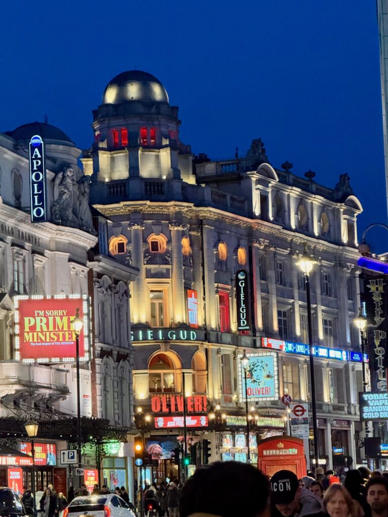 Shaftesbury avenue at night 