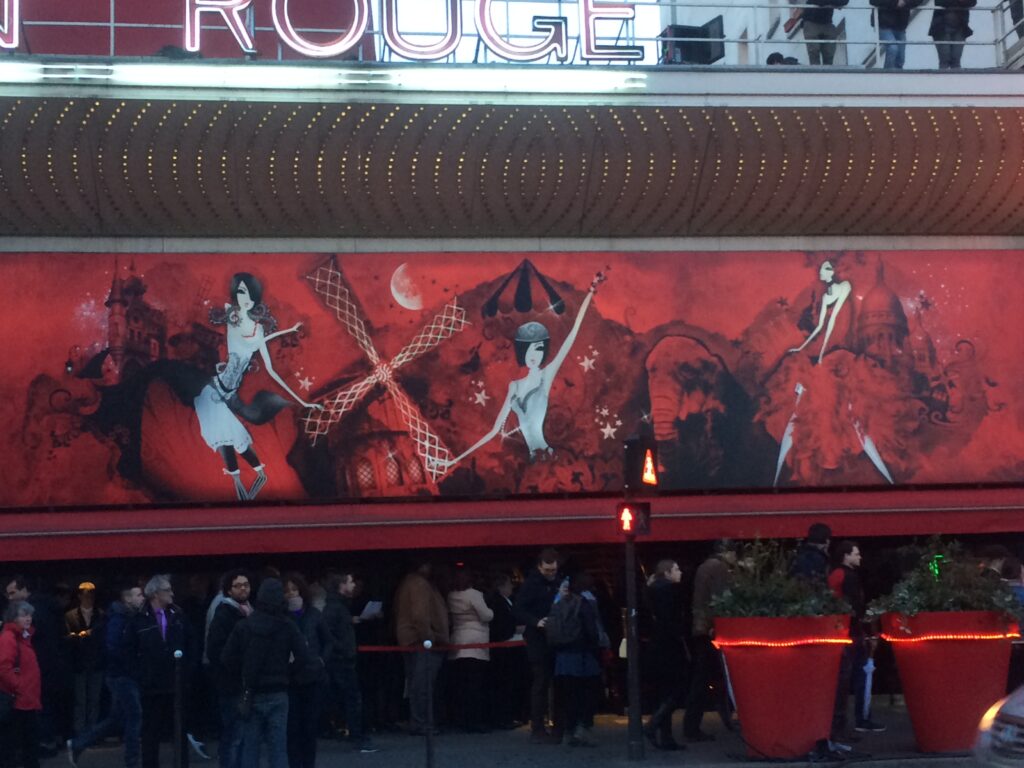 facade moulin rouge