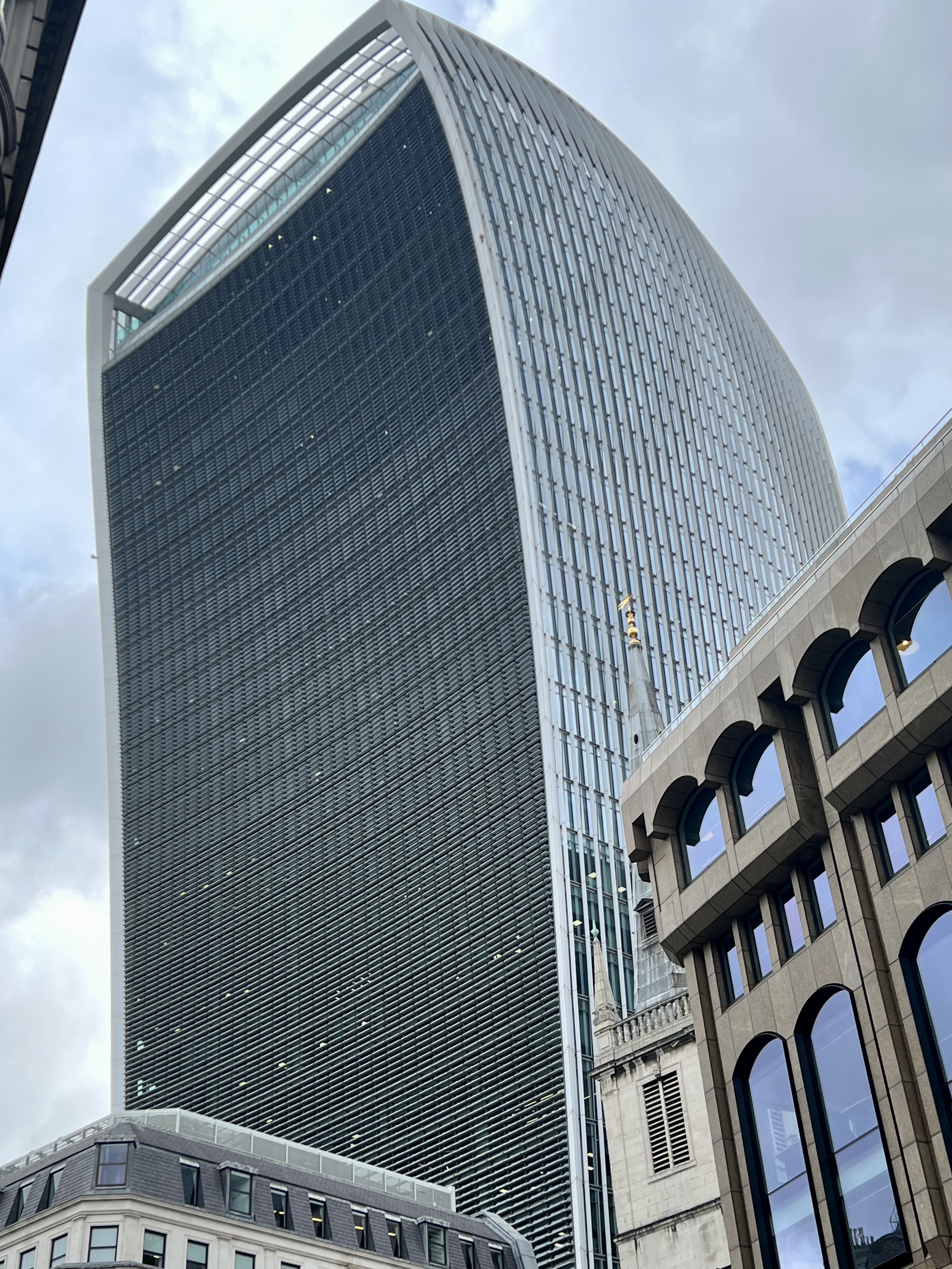 sky garden with the shape of a walktietalkie