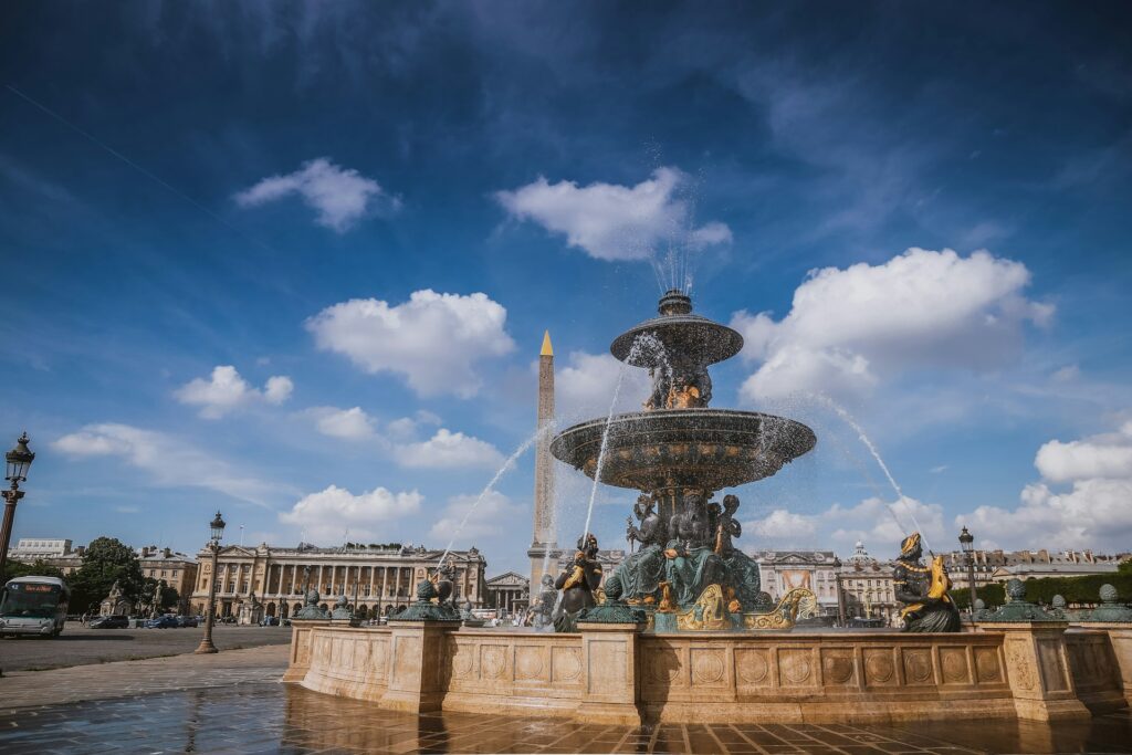 place de la concorde with its fountain