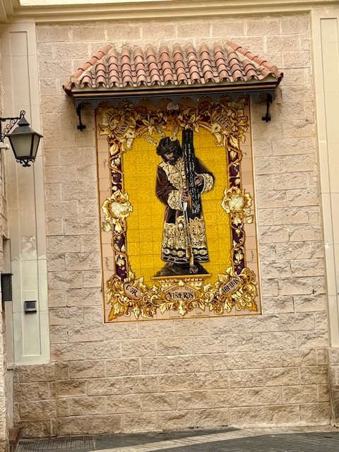 art outside Hermandad Sacramental de Viñeros