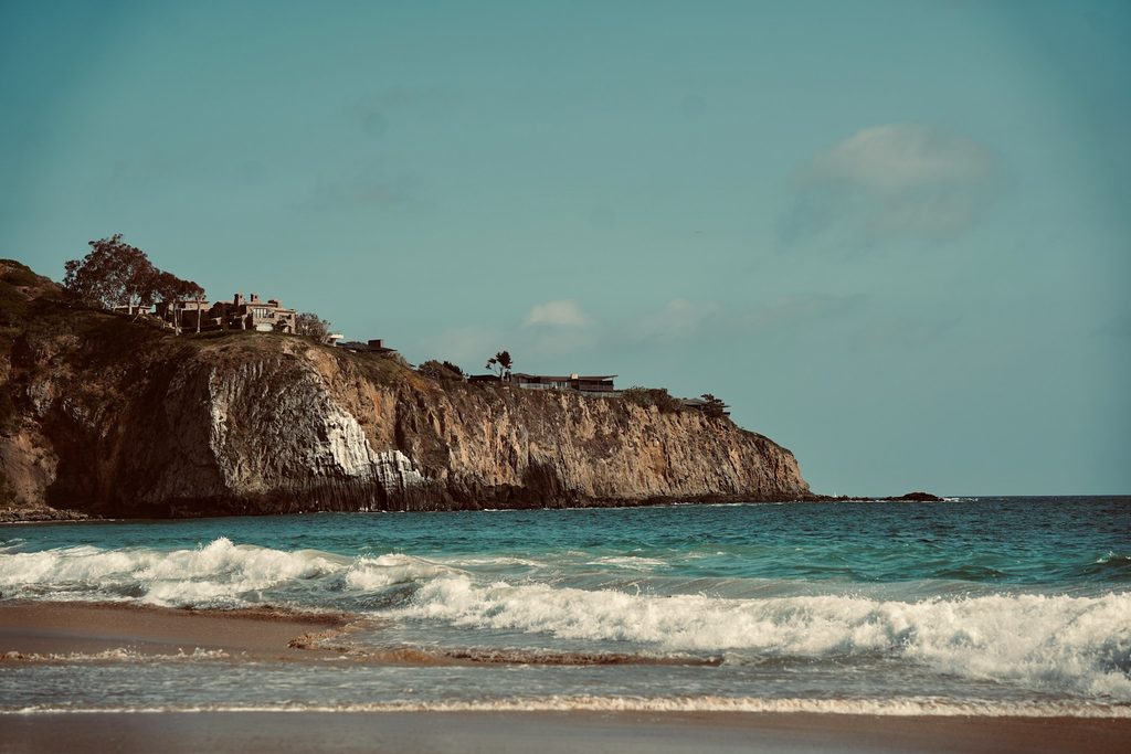 crystal cove state park at laguna beach