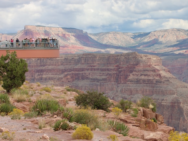 highlight nearby vegas. Photo credits to Hongbin en Tom Podmore